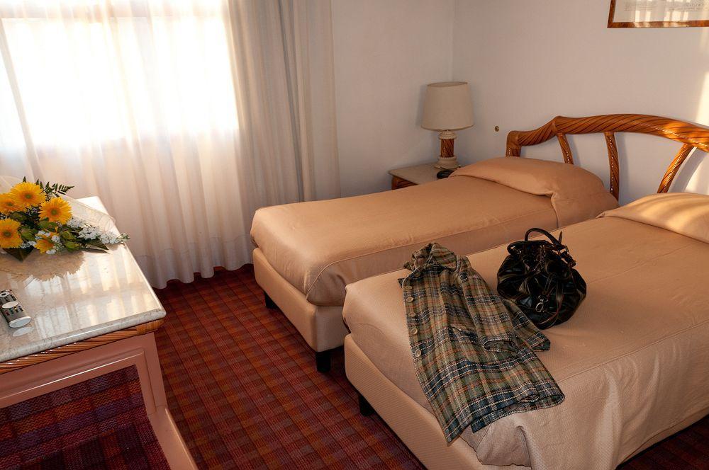 Hotel Villa Isabela SantʼAngelo المظهر الخارجي الصورة